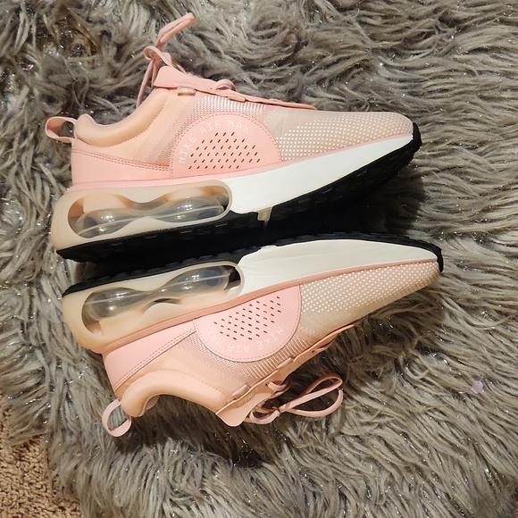 Nike Air Max 2021 - Picture 4 of 5